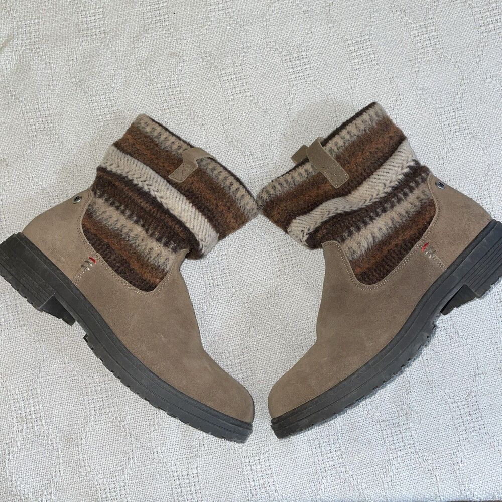 Minnetonka Women’s Fabric Top Booties Size 9 M Brown Leather Grip Sole Comfort